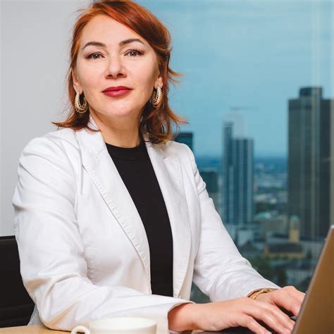 Natalia Hoffmann .